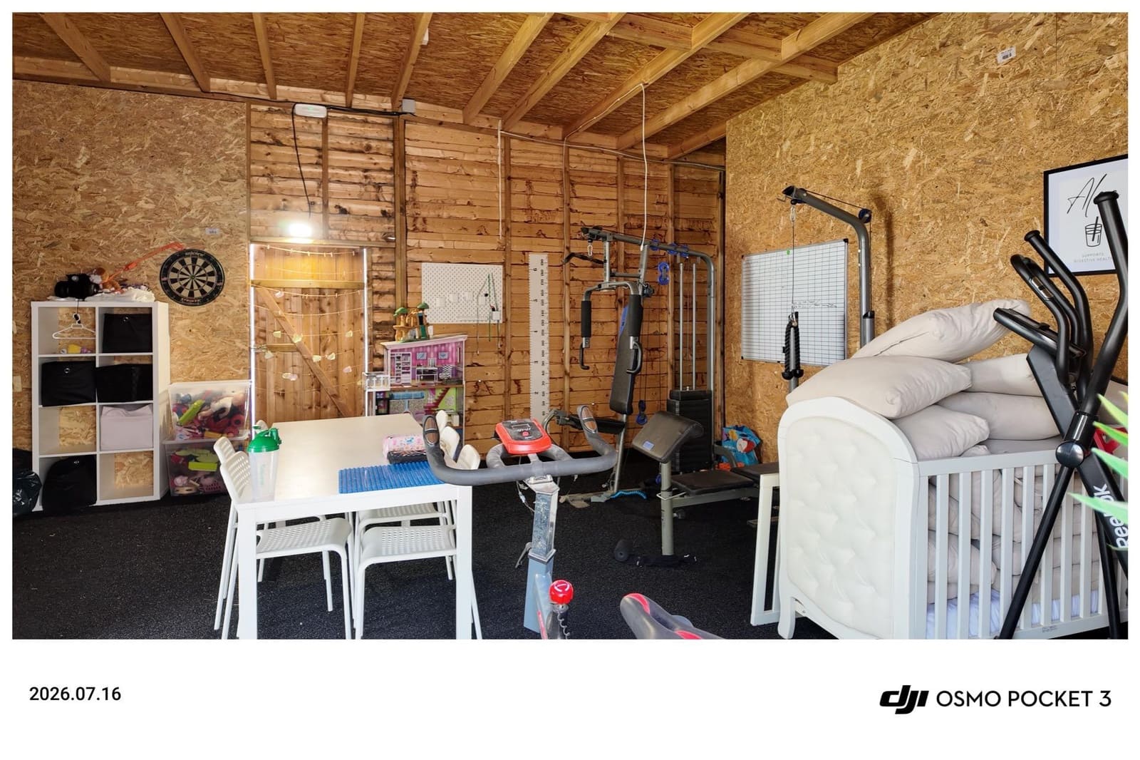 6 soveværelse Rækkehus til salg i Filipinas med swimmingpool garage - € 695.000 (Ref: 9966669)