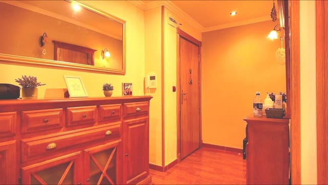 4 bedroom Apartment for sale in Santa Pola - € 249,000 (Ref: 9990734)
