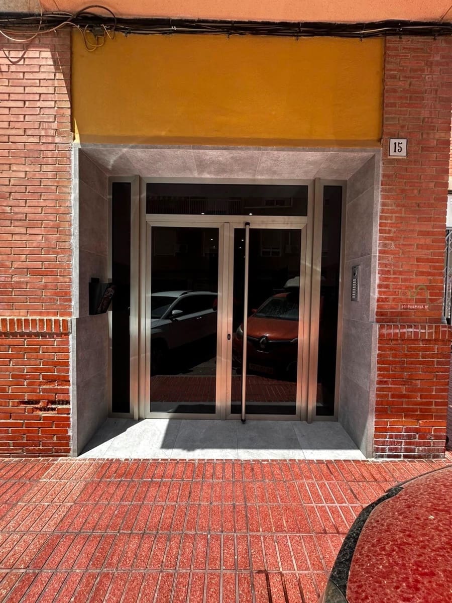 4 bedroom Apartment for sale in Santa Pola - € 249,000 (Ref: 9990734)