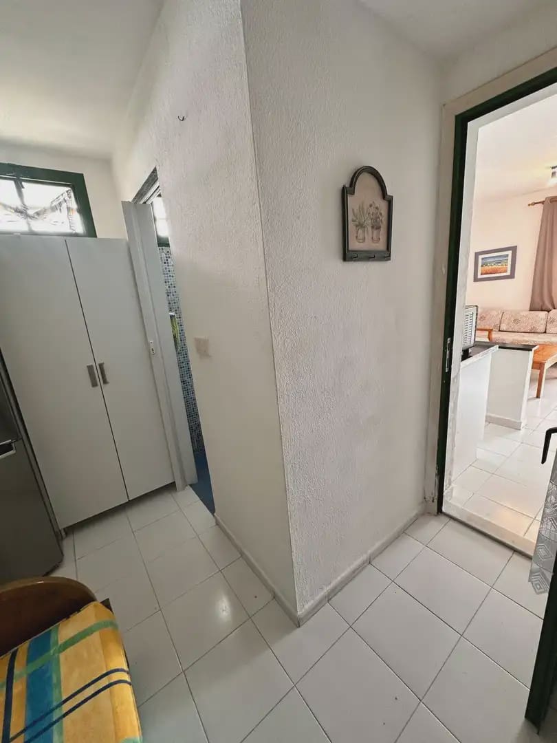 Bungalow de 2 chambres à louer à San Bartolome de Tirajana avec piscine - 1 000 € (Ref: 10001002)