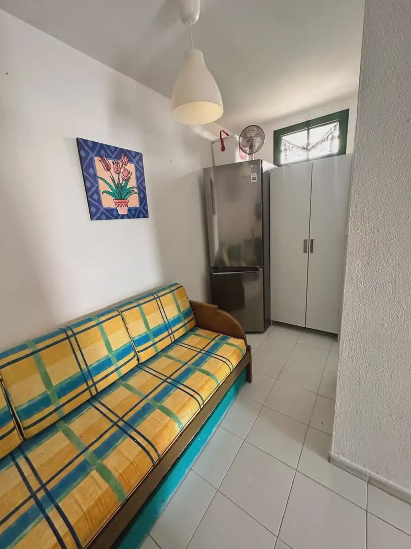 Bungalow de 2 chambres à louer à San Bartolome de Tirajana avec piscine - 1 000 € (Ref: 10001002)