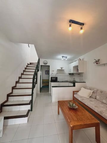Bungalow de 2 chambres à louer à Campo Internacional, San Bartolomé de Tirajana - 1 000 € (Ref: 10001002)