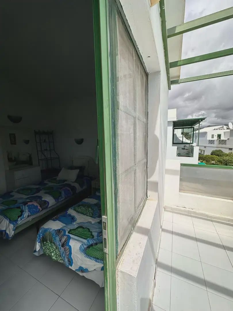 Bungalow de 2 chambres à louer à San Bartolome de Tirajana avec piscine - 1 000 € (Ref: 10001002)