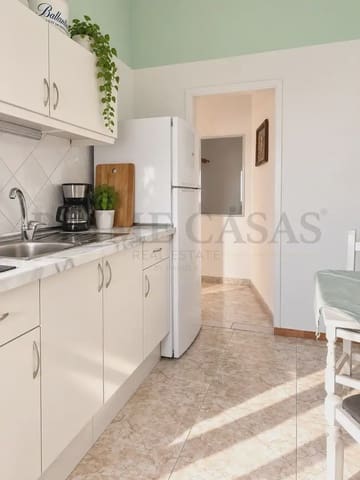 1 quarto Apartamento para arrendar em Montaña la Data, San Bartolomé de Tirajana com piscina garagem - 950 € (Ref: 10088875)