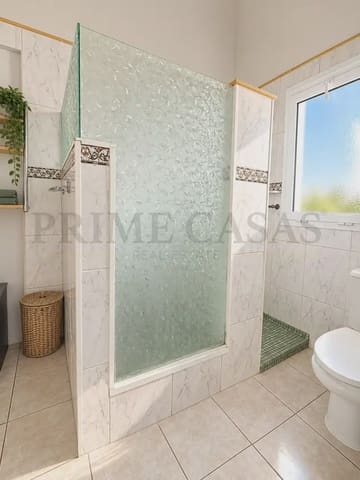 1 quarto Apartamento para arrendar em Montaña la Data, San Bartolomé de Tirajana com piscina garagem - 950 € (Ref: 10088875)