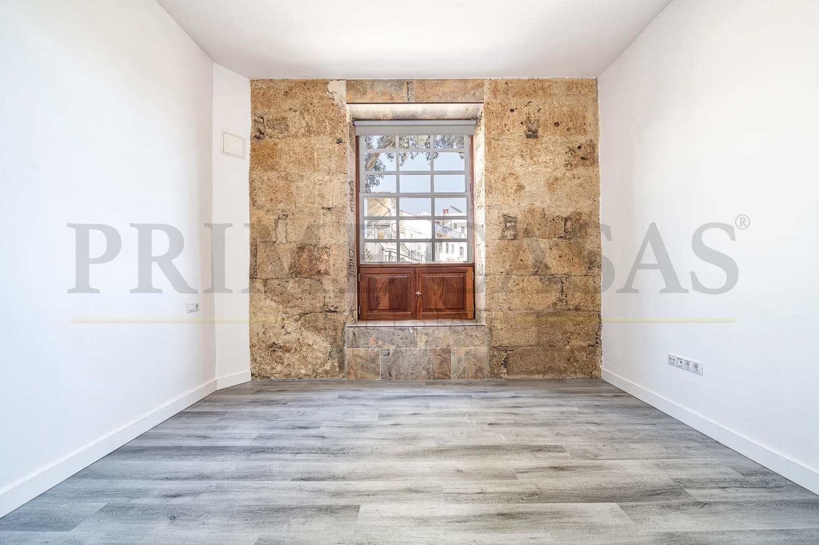 6 soverom Loft til salgs i Las Palmas de Gran Canaria - € 350 000 (Ref: 9537805)