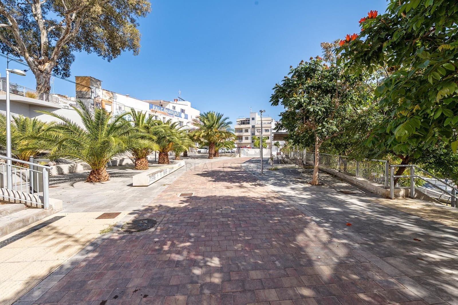 6 soverom Loft til salgs i Las Palmas de Gran Canaria - € 350 000 (Ref: 9537805)