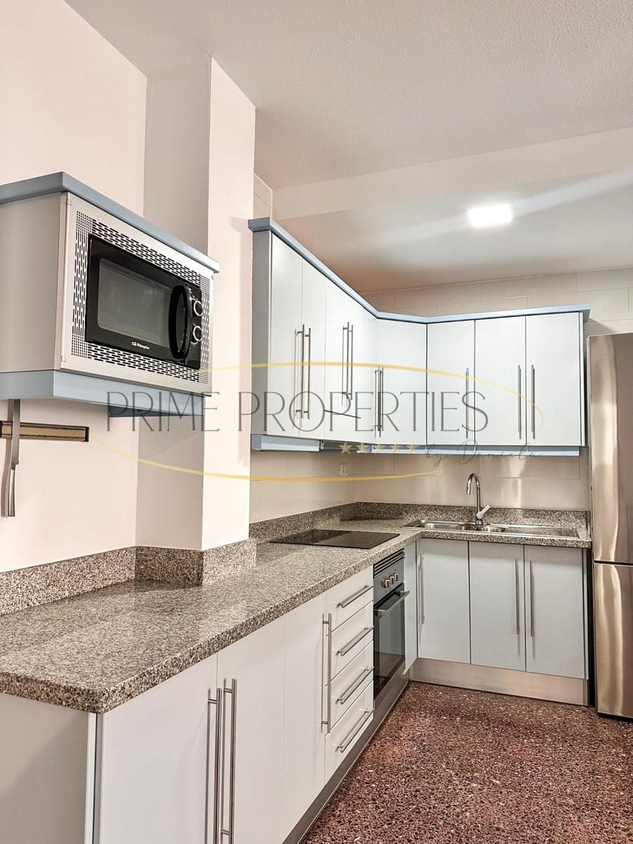 2 sovrum Takvåning att hyra i Las Palmas de Gran Canaria - 1 300 € (Ref: 9537806)