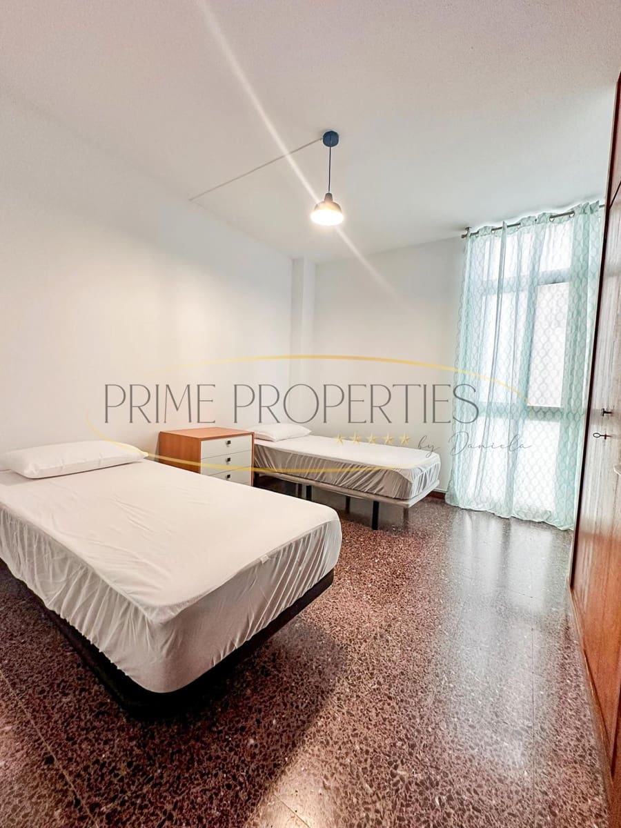 2 sovrum Takvåning att hyra i Las Palmas de Gran Canaria - 1 300 € (Ref: 9537806)