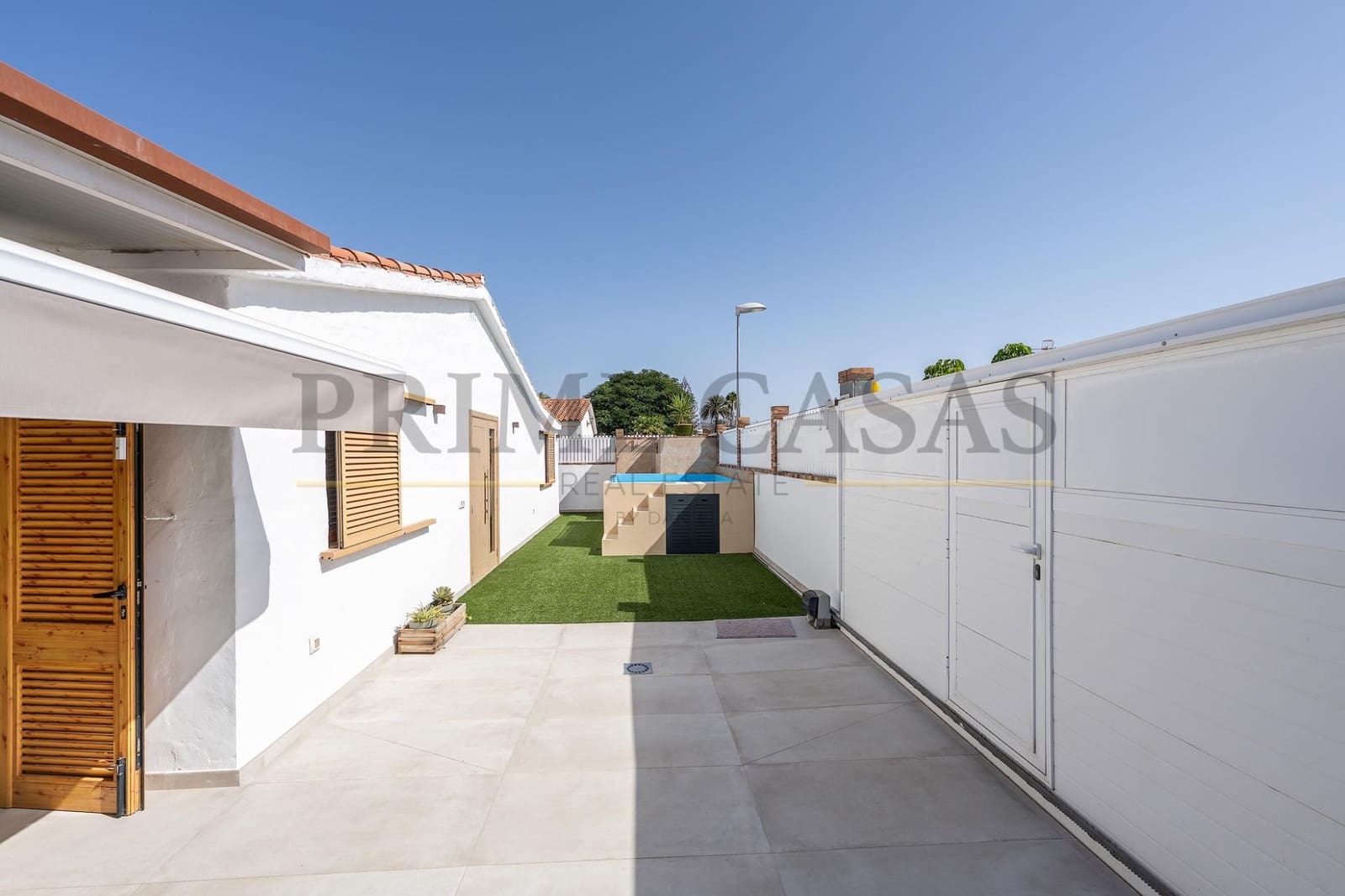 3 soverom Villa til salgs i San Bartolome de Tirajana med svømmebasseng garasje - € 1 200 000 (Ref: 9537808)