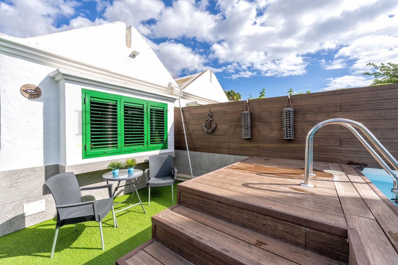 2 slaapkamer Bungalow te koop in San Bartolome de Tirajana met zwembad - € 450.000 (Ref: 9537809)