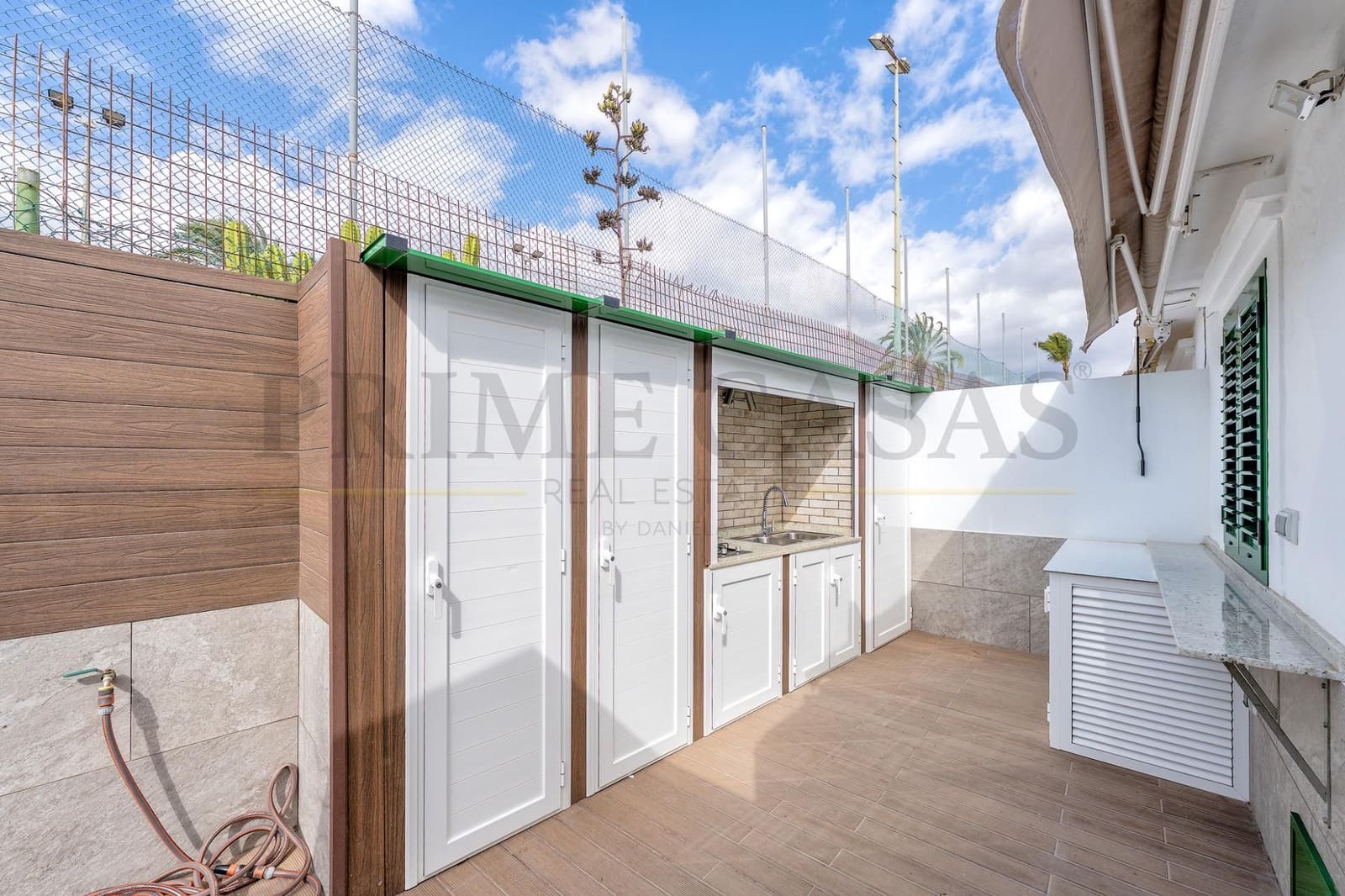 2 slaapkamer Bungalow te koop in San Bartolome de Tirajana met zwembad - € 450.000 (Ref: 9537809)