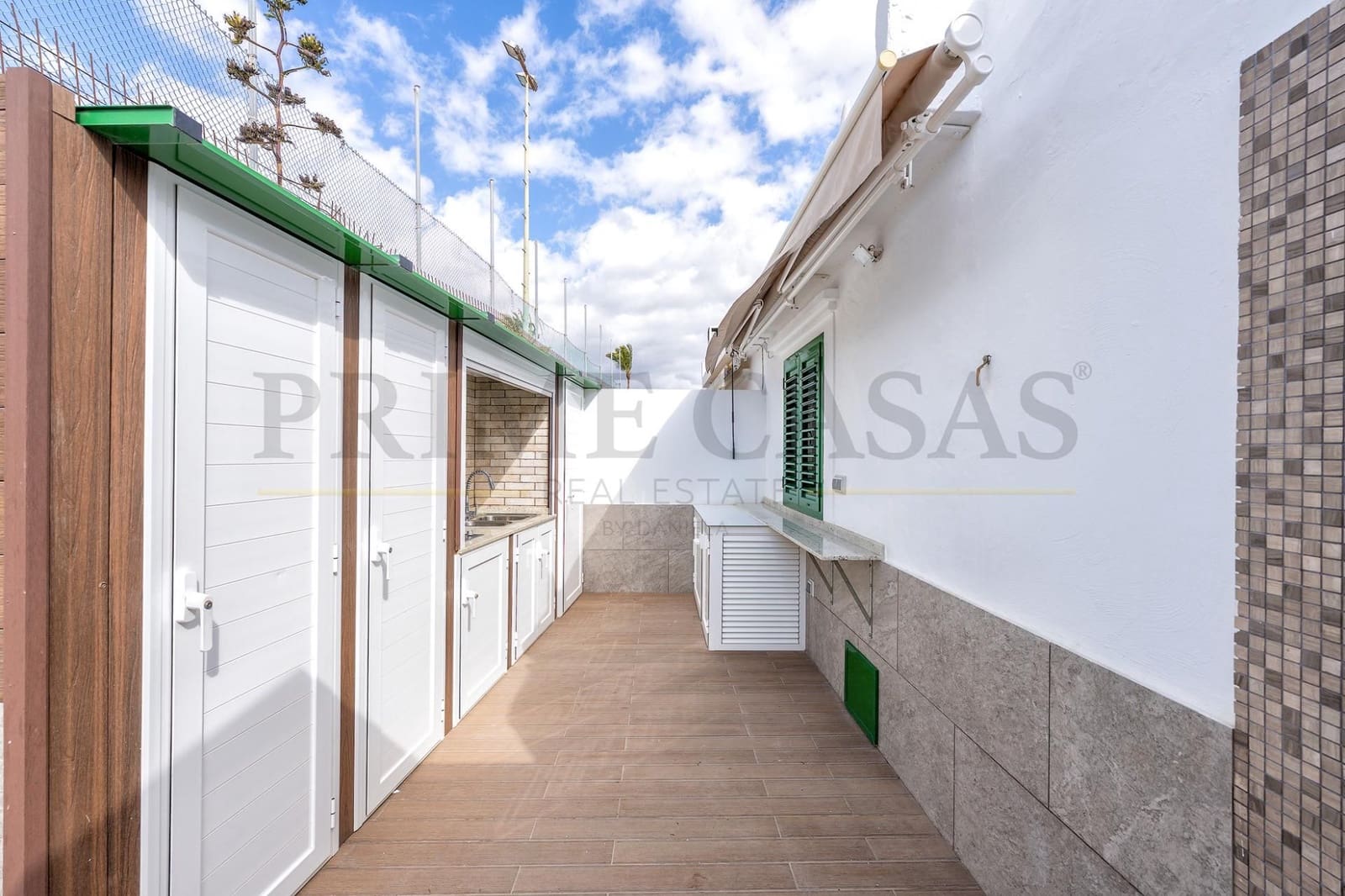 2 slaapkamer Bungalow te koop in San Bartolome de Tirajana met zwembad - € 450.000 (Ref: 9537809)