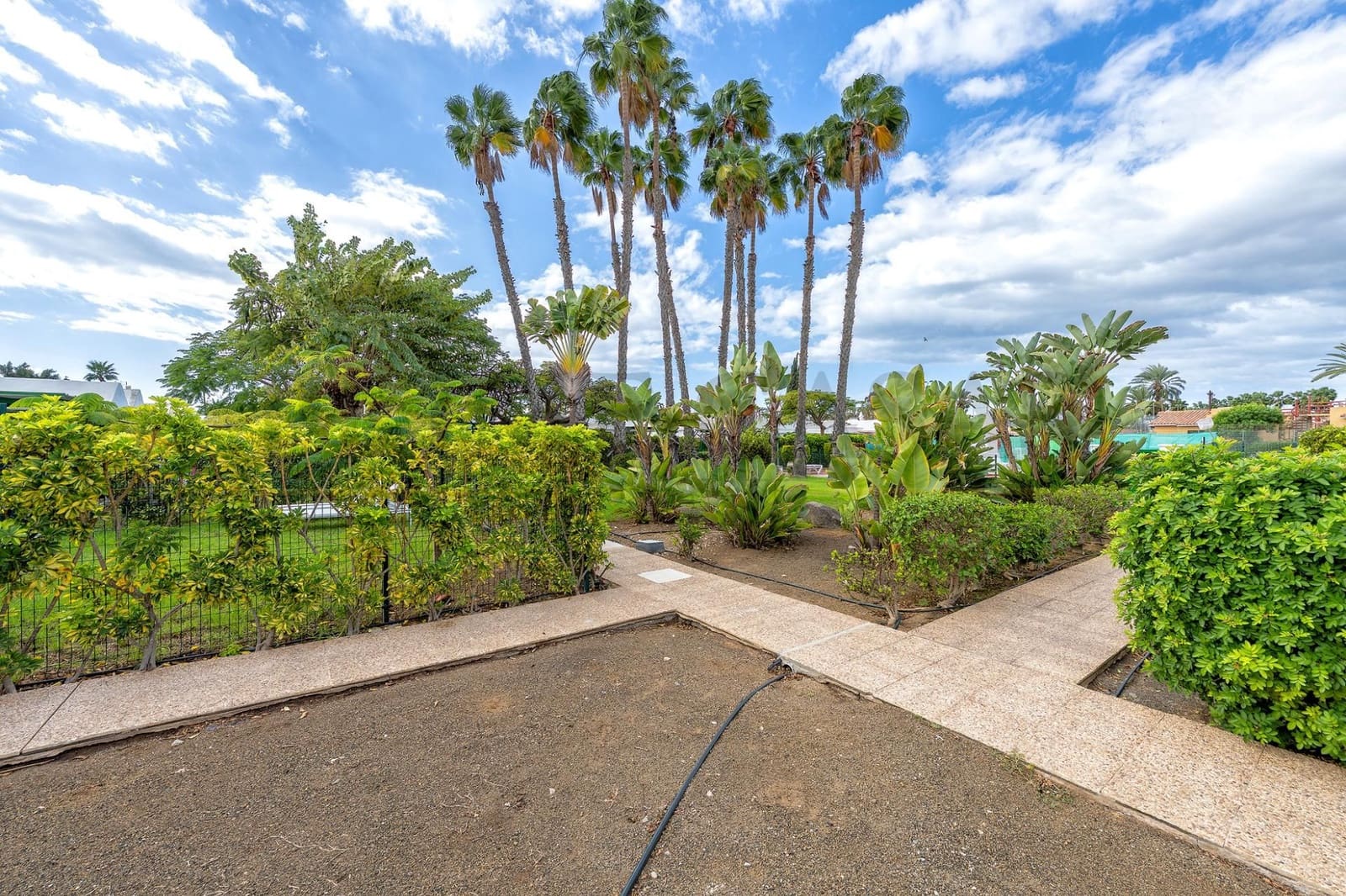 2 slaapkamer Bungalow te koop in San Bartolome de Tirajana met zwembad - € 450.000 (Ref: 9537809)