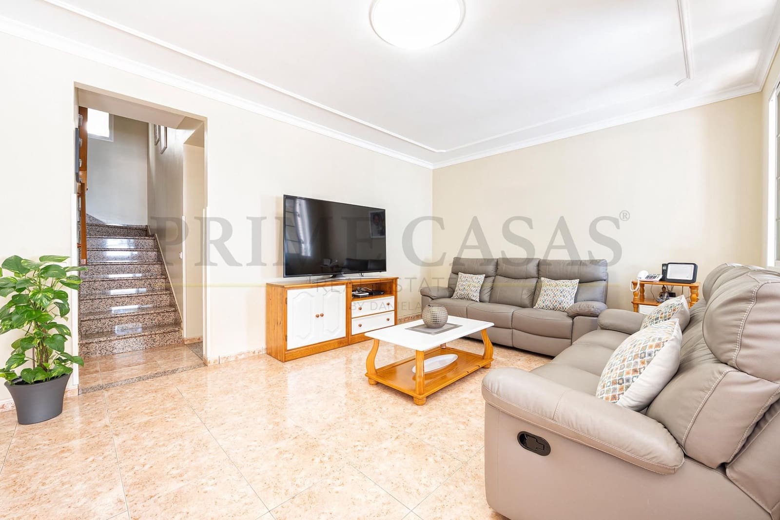 4 sypialnia Dom blizniak na sprzedaż w Santa Lucia de Tirajana z garażem - 380 000 € (Ref: 9537810)