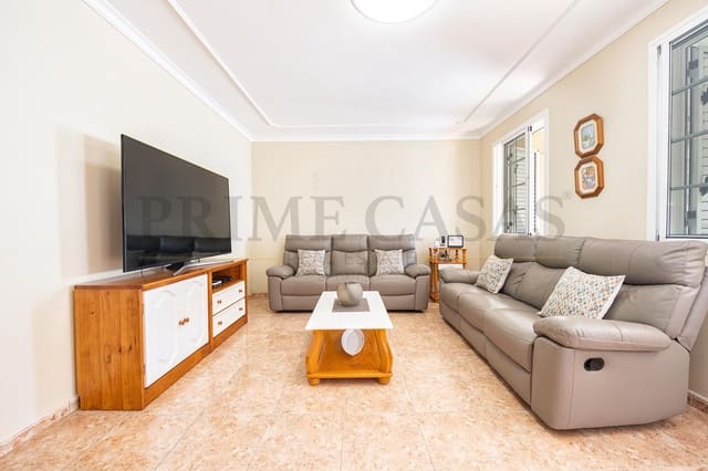 4 sypialnia Dom blizniak na sprzedaż w Vecindario, Santa Lucía de Tirajana z garażem - 380 000 € (Ref: 9537810)