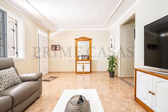 4 sypialnia Dom blizniak na sprzedaż w Vecindario, Santa Lucía de Tirajana z garażem - 380 000 € (Ref: 9537810)