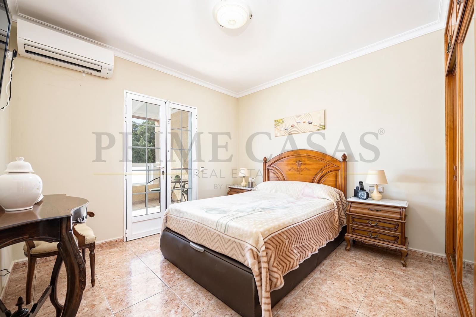 4 sypialnia Dom blizniak na sprzedaż w Santa Lucia de Tirajana z garażem - 380 000 € (Ref: 9537810)