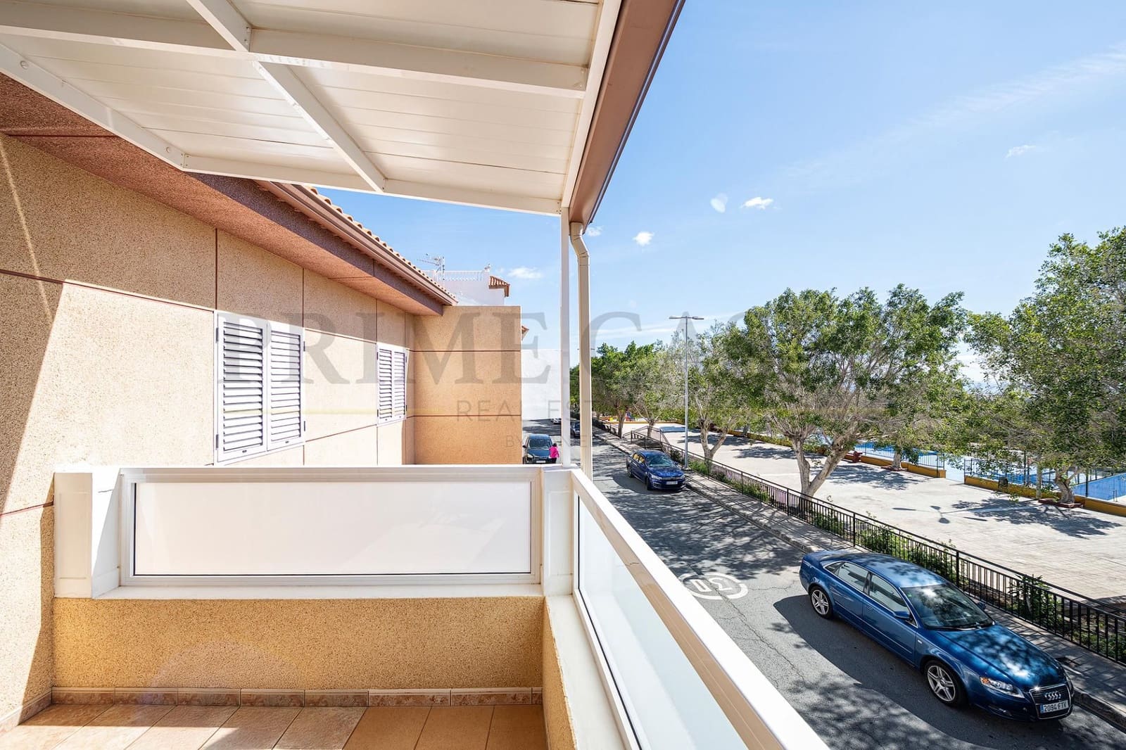 4 sypialnia Dom blizniak na sprzedaż w Santa Lucia de Tirajana z garażem - 380 000 € (Ref: 9537810)