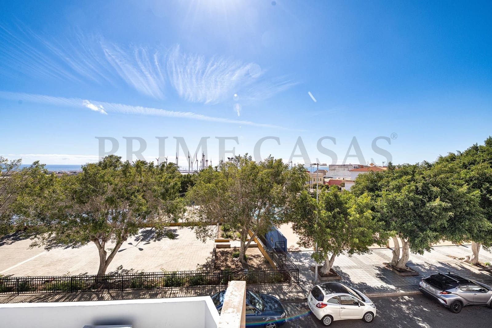 4 sypialnia Dom blizniak na sprzedaż w Santa Lucia de Tirajana z garażem - 380 000 € (Ref: 9537810)