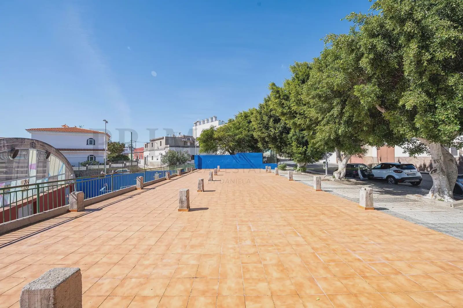 4 bedroom Semi-detached Villa for sale in San Bartolome de Tirajana with garage - € 370,000 (Ref: 9537810)