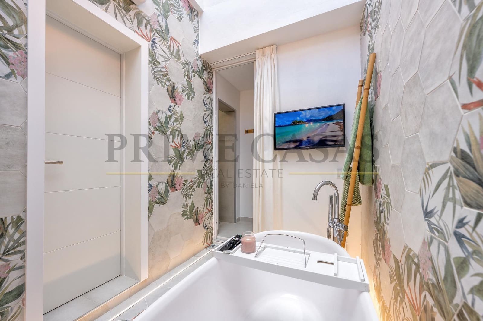 3 slaapkamer Bungalow te koop in San Bartolome de Tirajana met zwembad - € 1.390.000 (Ref: 9540657)