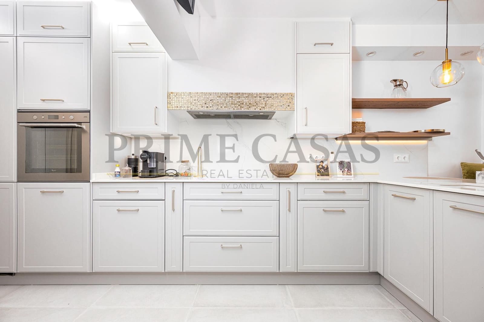 3 slaapkamer Bungalow te koop in San Bartolome de Tirajana met zwembad - € 1.390.000 (Ref: 9540657)