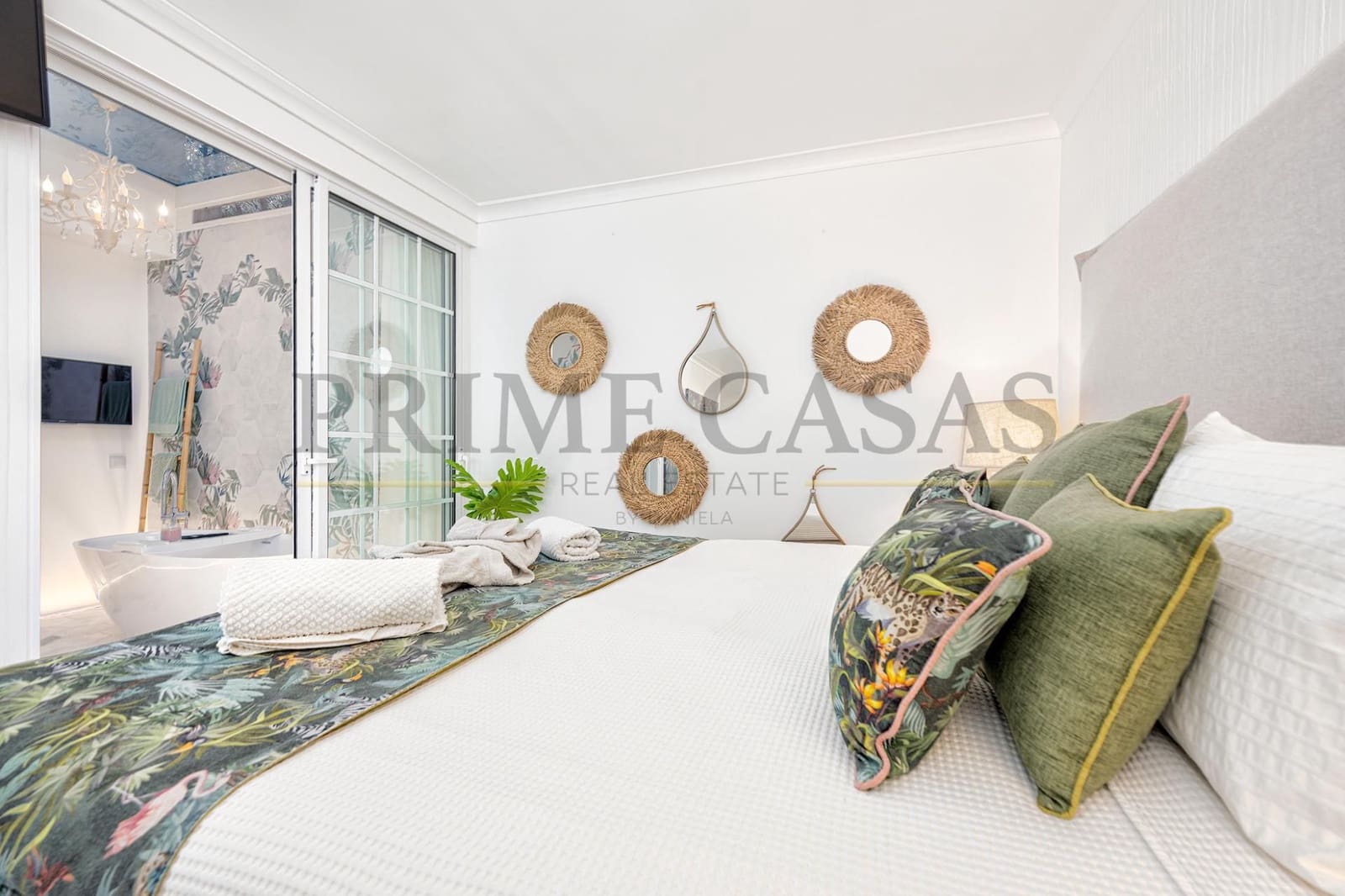 3 slaapkamer Bungalow te koop in San Bartolome de Tirajana met zwembad - € 1.390.000 (Ref: 9540657)