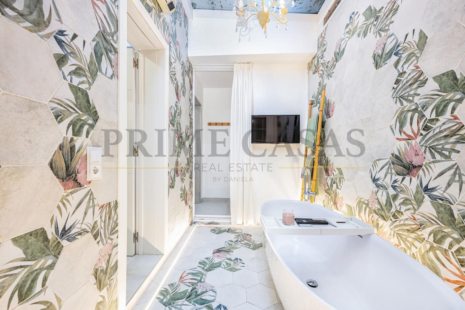 3 slaapkamer Bungalow te koop in San Bartolome de Tirajana met zwembad - € 1.390.000 (Ref: 9540657)