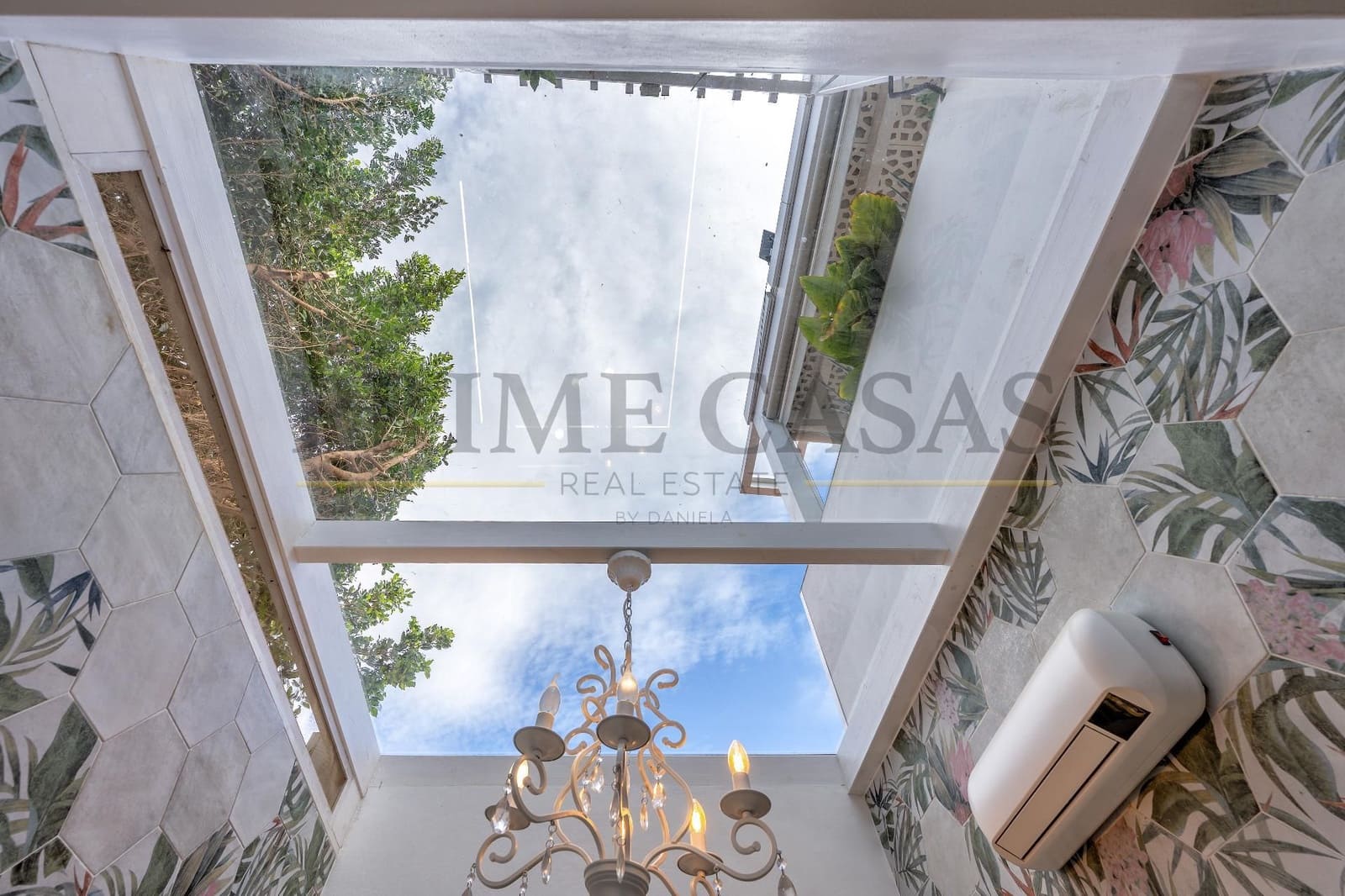 3 slaapkamer Bungalow te koop in San Bartolome de Tirajana met zwembad - € 1.390.000 (Ref: 9540657)