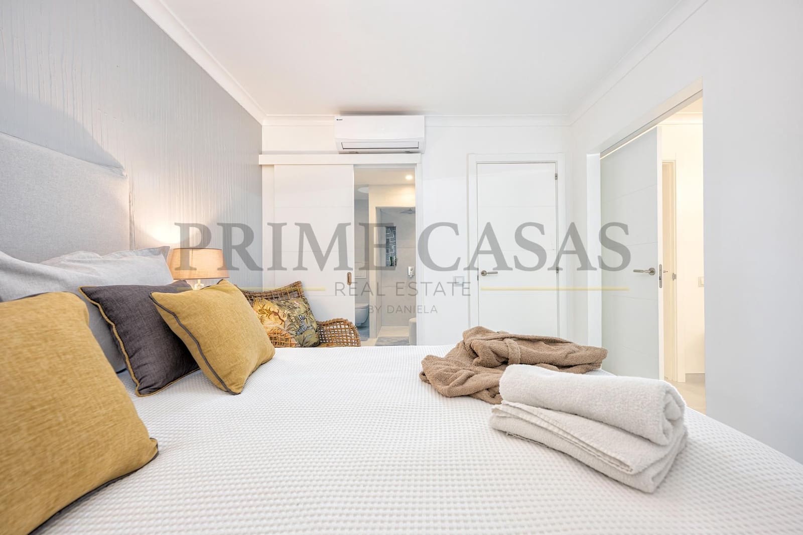 3 slaapkamer Bungalow te koop in San Bartolome de Tirajana met zwembad - € 1.390.000 (Ref: 9540657)