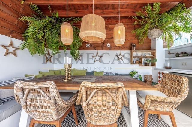 3 slaapkamer Bungalow te koop in Playa del Inglés, San Bartolomé de Tirajana met zwembad - € 1.390.000 (Ref: 9540657)