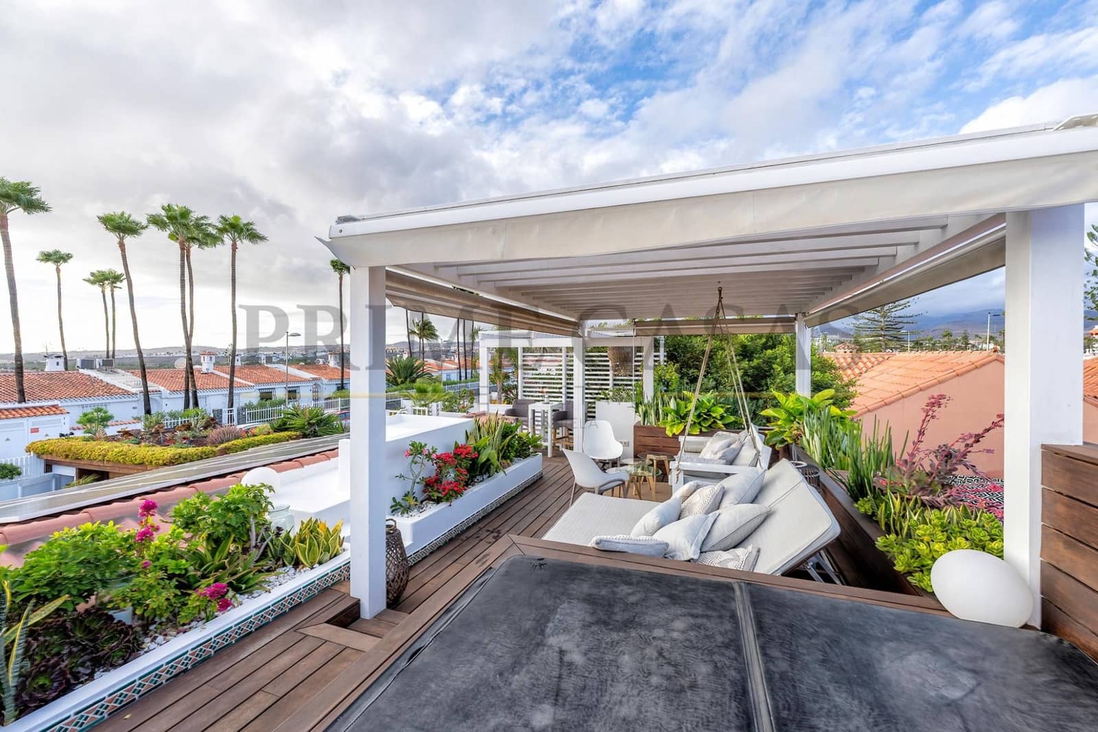 3 slaapkamer Bungalow te koop in San Bartolome de Tirajana met zwembad - € 1.390.000 (Ref: 9540657)