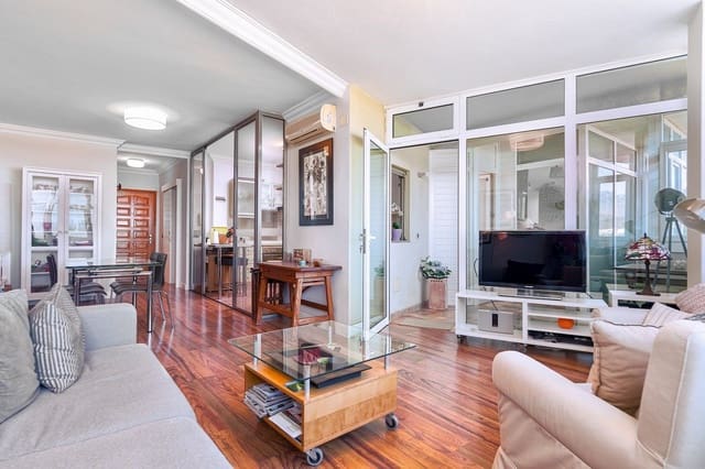 2 soveværelse Penthouse til leje i Vecindario, Santa Lucía de Tirajana med garage - € 950 (Ref: 9624096)