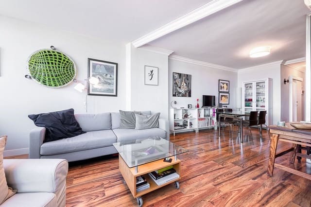 2 soveværelse Penthouse til leje i Vecindario, Santa Lucía de Tirajana med garage - € 950 (Ref: 9624096)