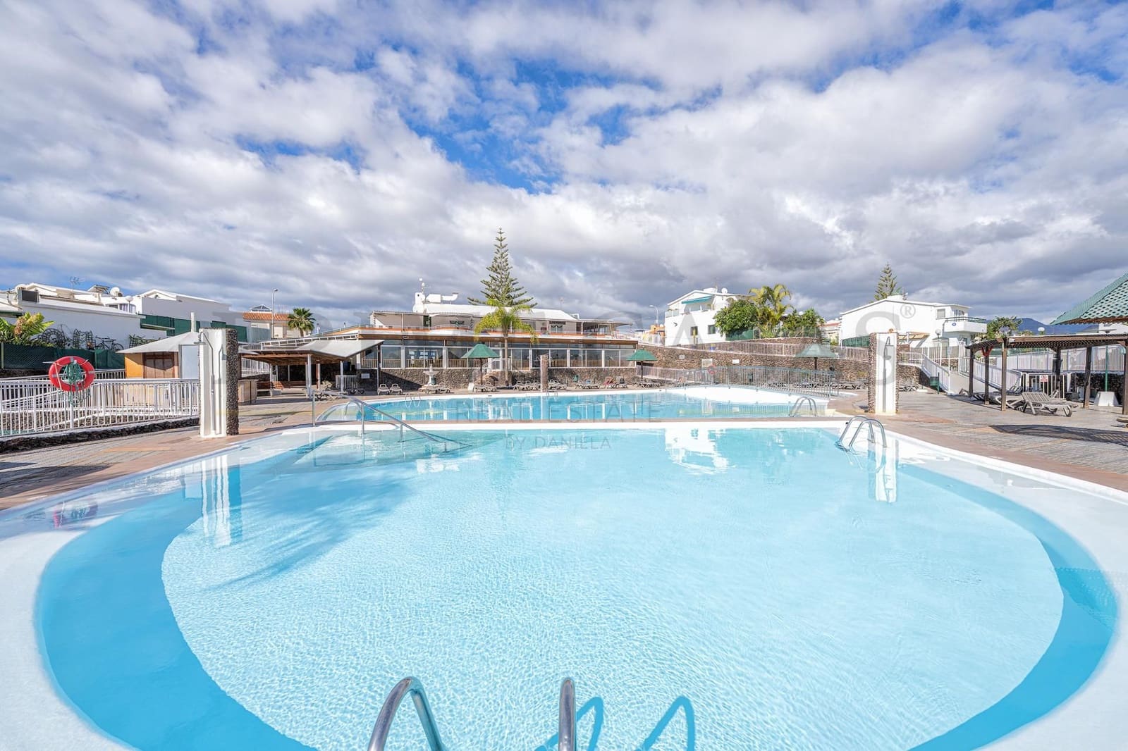 1 Zimmer Apartment zu verkaufen in San Bartolome de Tirajana mit Pool Garage - 240.000 € (Ref: 9689952)