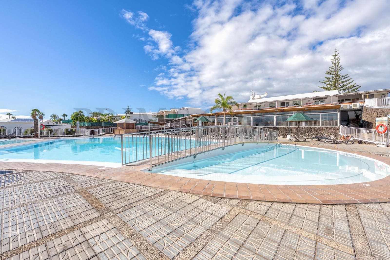 1 Zimmer Apartment zu verkaufen in San Bartolome de Tirajana mit Pool Garage - 240.000 € (Ref: 9689952)