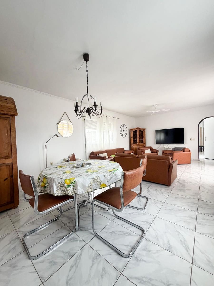 Appartement de 2 chambres à louer à San Bartolome de Tirajana avec piscine - 1 250 € (Ref: 9694626)