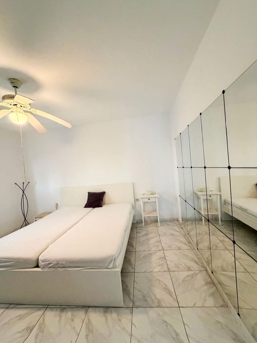 Appartement de 2 chambres à louer à San Bartolome de Tirajana avec piscine - 1 250 € (Ref: 9694626)