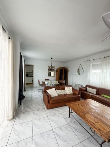 Appartement de 2 chambres à louer à Montaña la Data, San Bartolomé de Tirajana avec piscine - 1 250 € (Ref: 9694626)