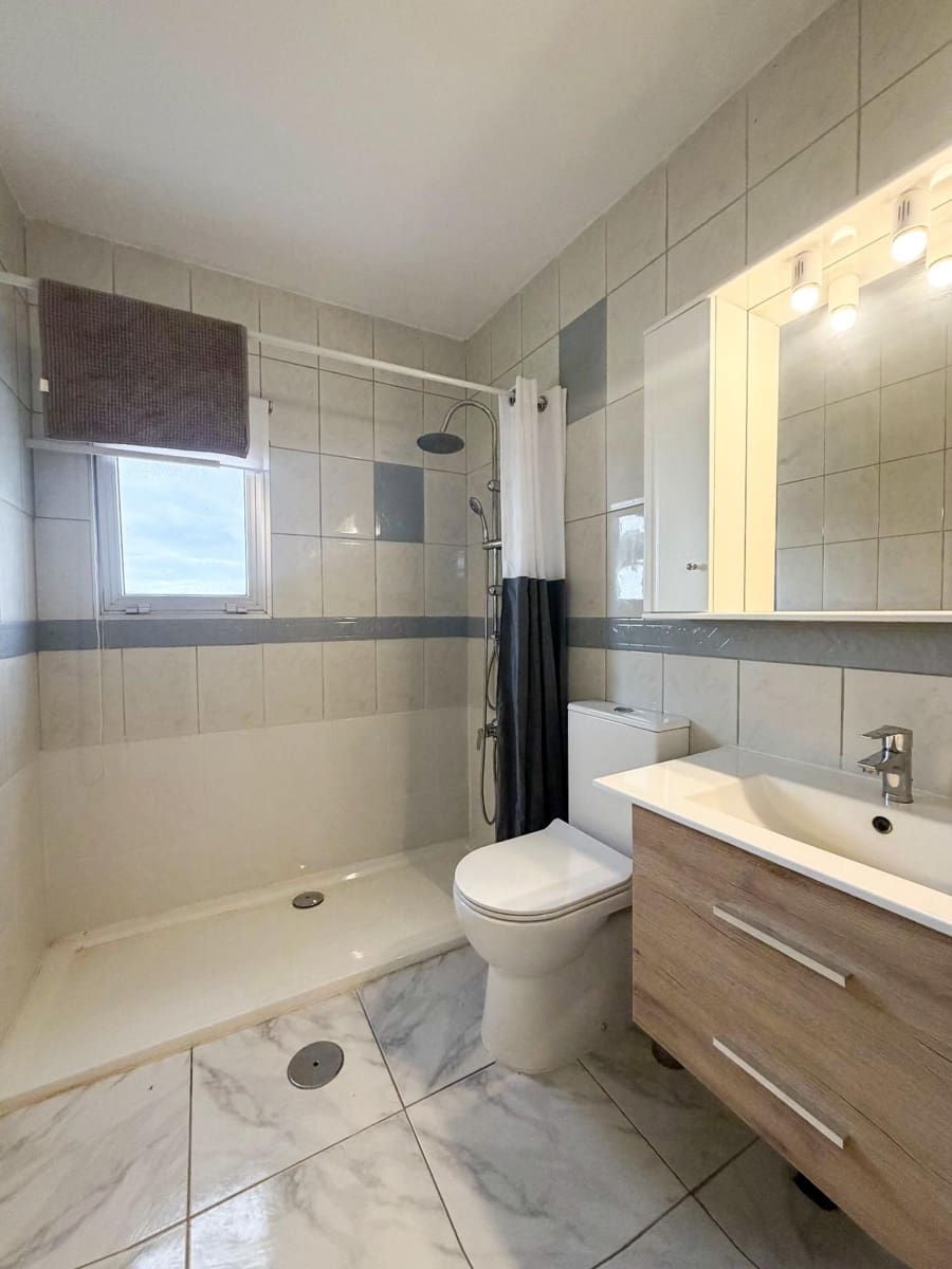 Appartement de 2 chambres à louer à San Bartolome de Tirajana avec piscine - 1 250 € (Ref: 9694626)