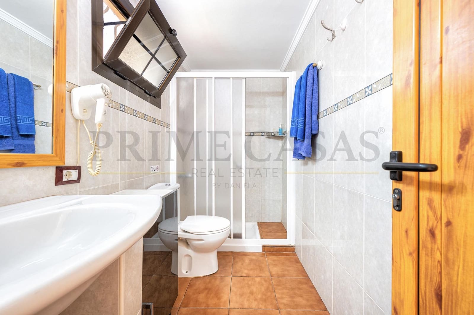 1 bedroom Beach Apartment for sale in San Bartolome de Tirajana with pool - € 360,000 (Ref: 9723892)