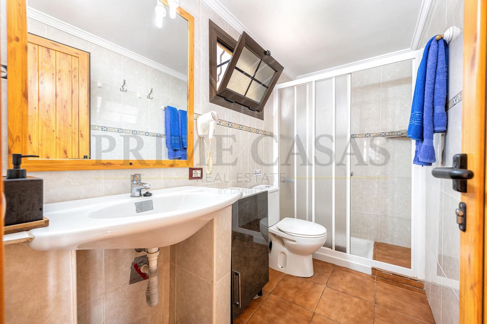 1 bedroom Beach Apartment for sale in San Bartolome de Tirajana with pool - € 360,000 (Ref: 9723892)