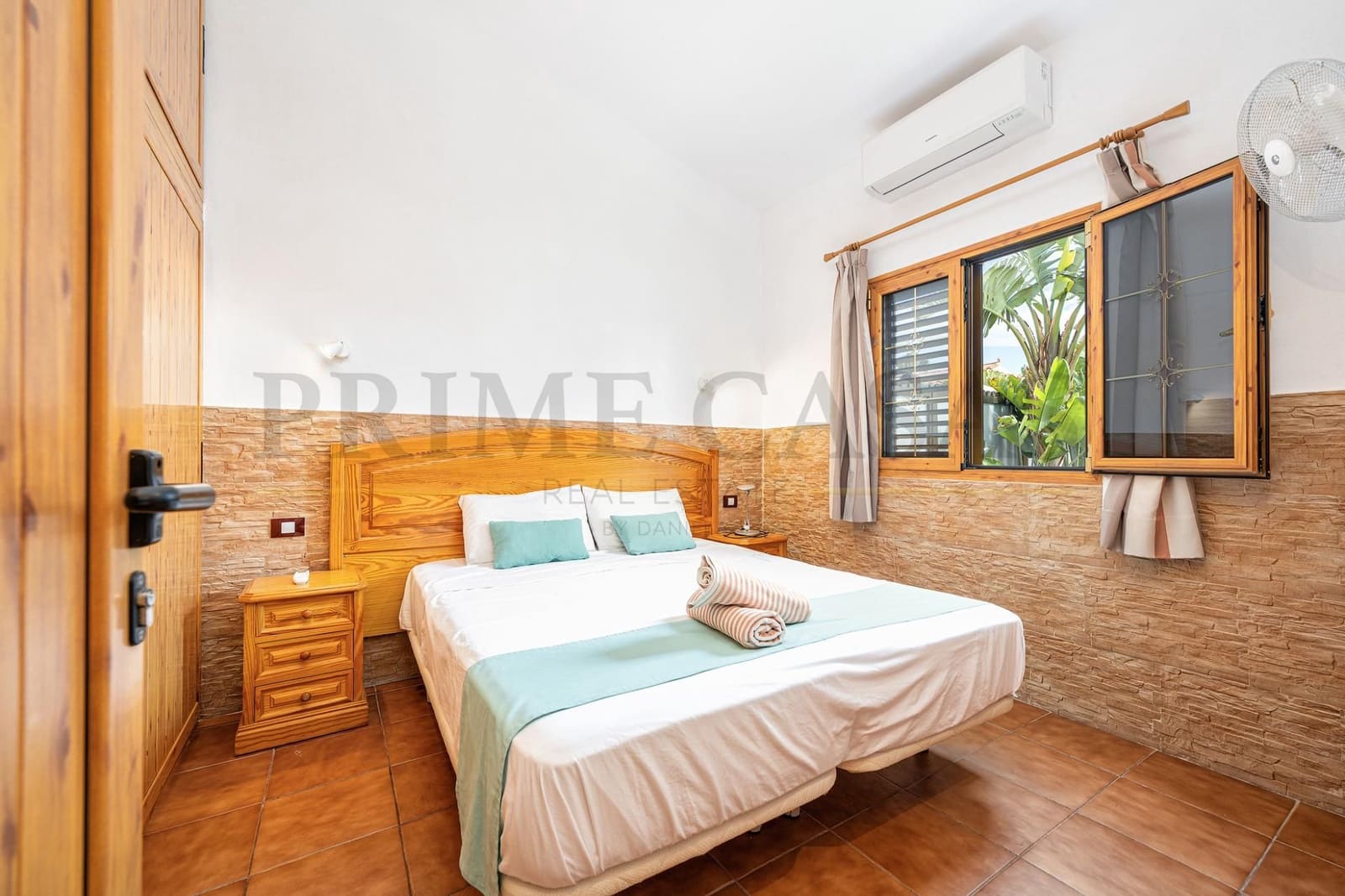 1 bedroom Beach Apartment for sale in San Bartolome de Tirajana with pool - € 360,000 (Ref: 9723892)