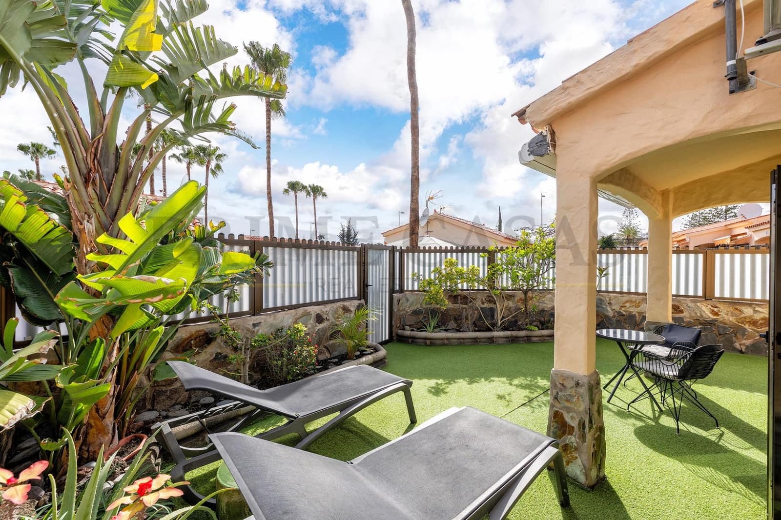 1 bedroom Beach Apartment for sale in San Bartolome de Tirajana with pool - € 360,000 (Ref: 9723892)