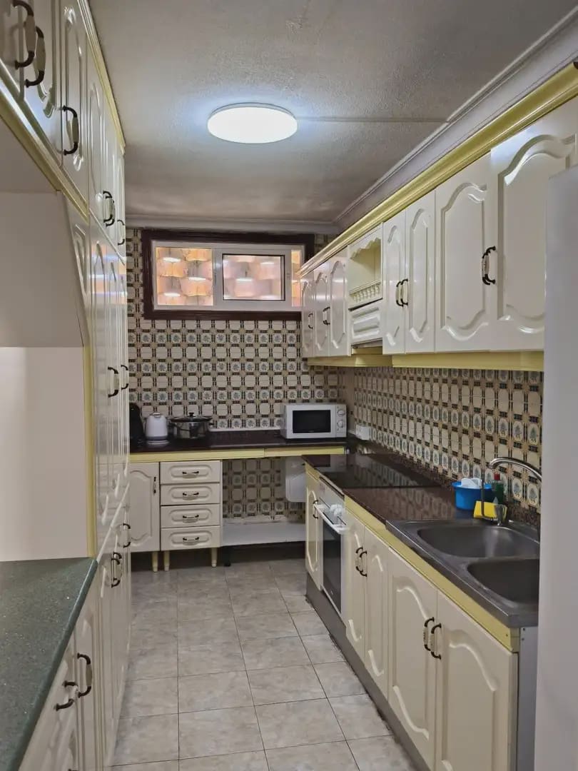 2 bedroom Apartment for rent in San Bartolome de Tirajana with pool - € 1,150 (Ref: 9757821)