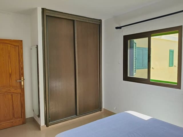 2 bedroom Apartment for rent in Playa del Inglés, San Bartolomé de Tirajana with pool - € 1,150 (Ref: 9757821)