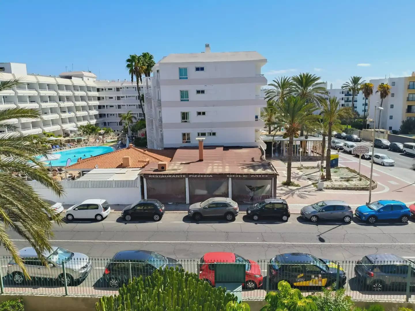 2 bedroom Apartment for rent in San Bartolome de Tirajana with pool - € 1,150 (Ref: 9757821)