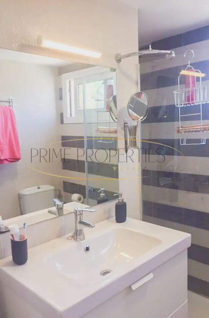 2 quarto Apartamento para arrendar em San Bartolome de Tirajana com piscina - 1 400 € (Ref: 9819788)