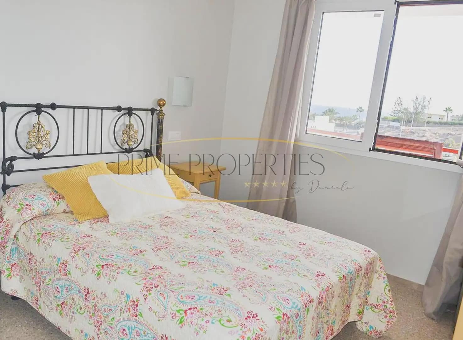 2 quarto Apartamento para arrendar em San Bartolome de Tirajana com piscina - 1 400 € (Ref: 9819788)